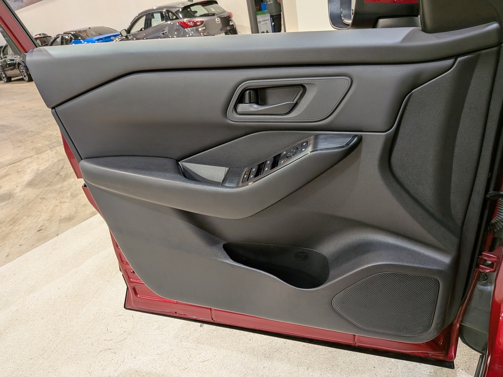 Nissan Rogue 2024