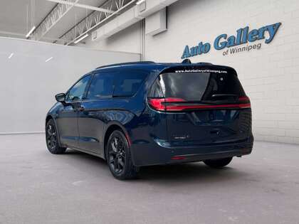 used 2025 Chrysler Pacifica car, priced at $42,888