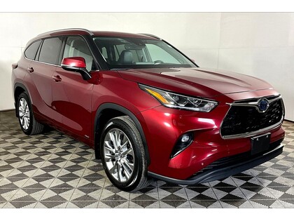 used 2024 Toyota Highlander car, priced at $55,998