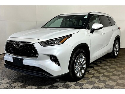 used 2022 Toyota Highlander car, priced at $44,998