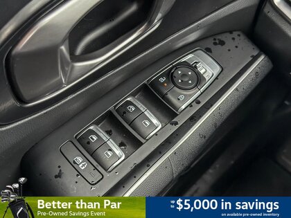 used 2025 Kia Sorento car, priced at $37,748