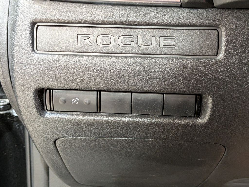 Nissan Rogue 2023