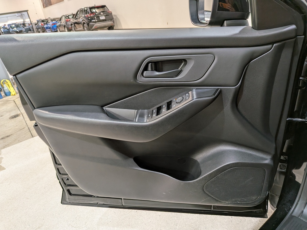 Nissan Rogue 2024