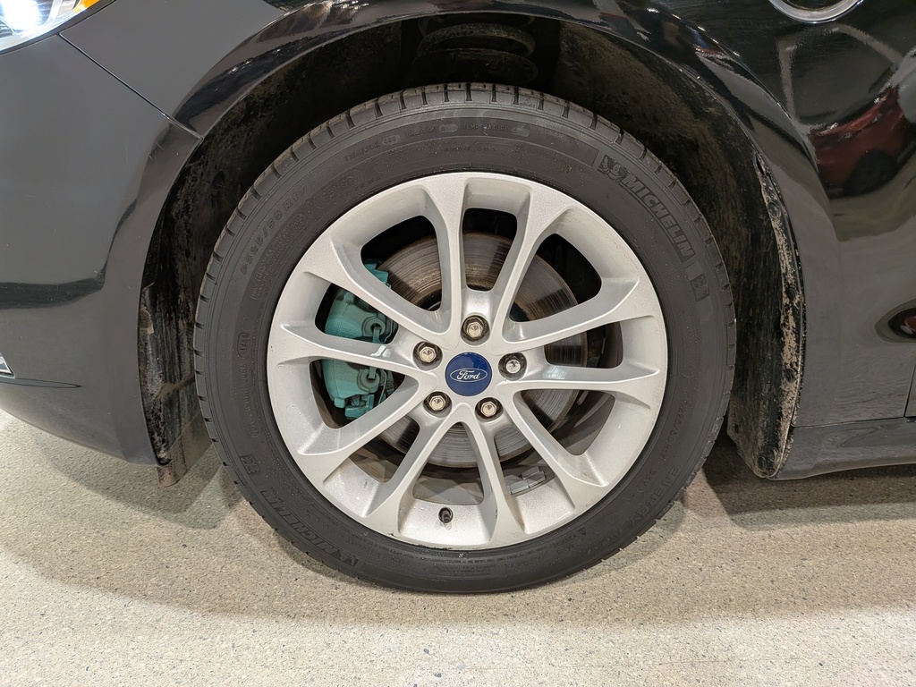 Ford Fusion Energi 2020