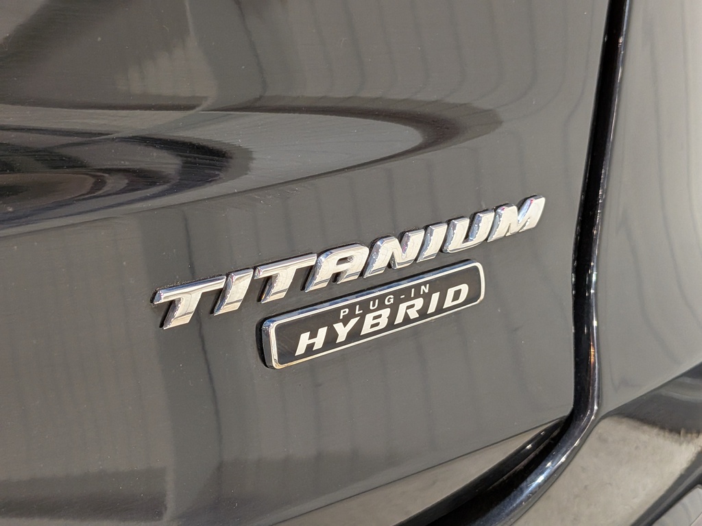Ford Fusion Energi 2020
