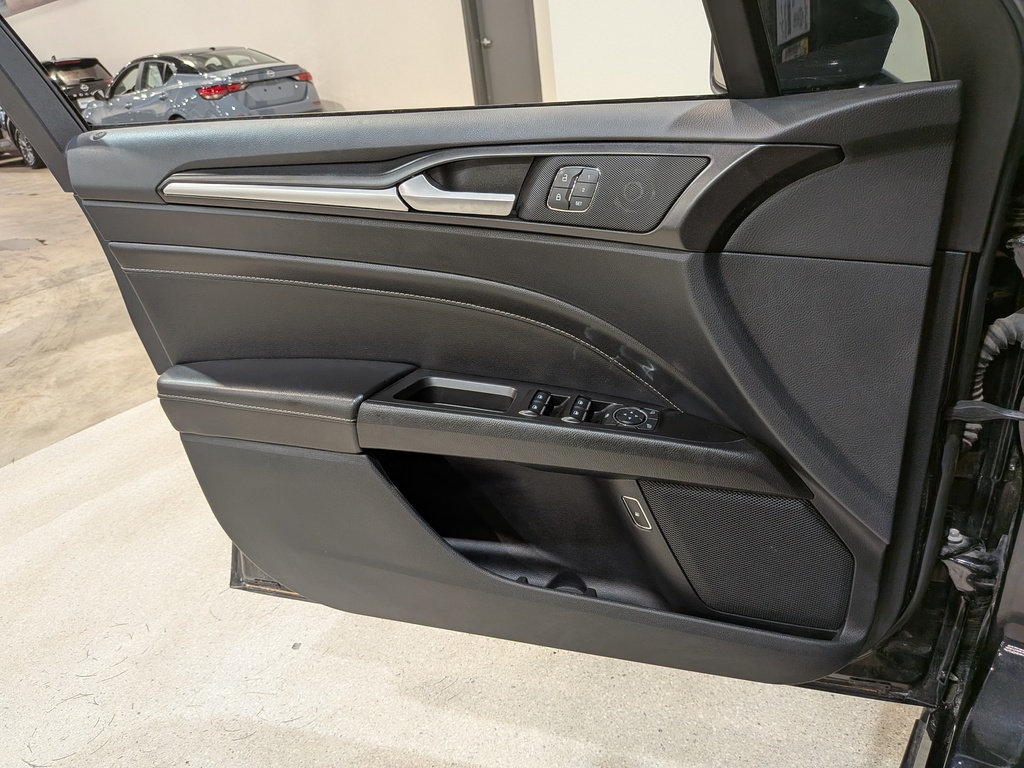 Ford Fusion Energi 2020