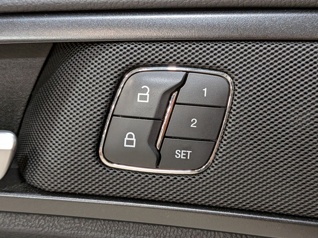 Ford Fusion Energi 2020