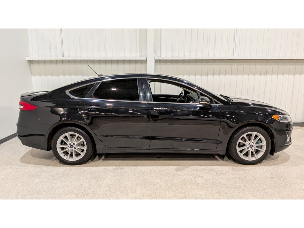 Ford Fusion Energi 2020