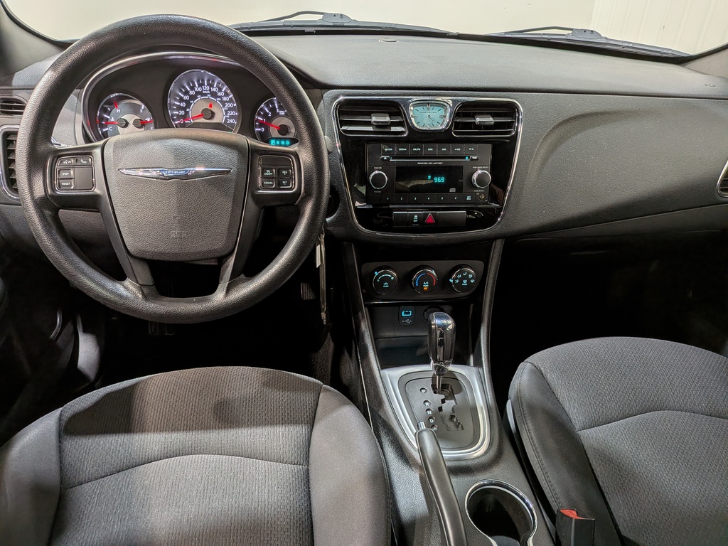 Chrysler 200 2013