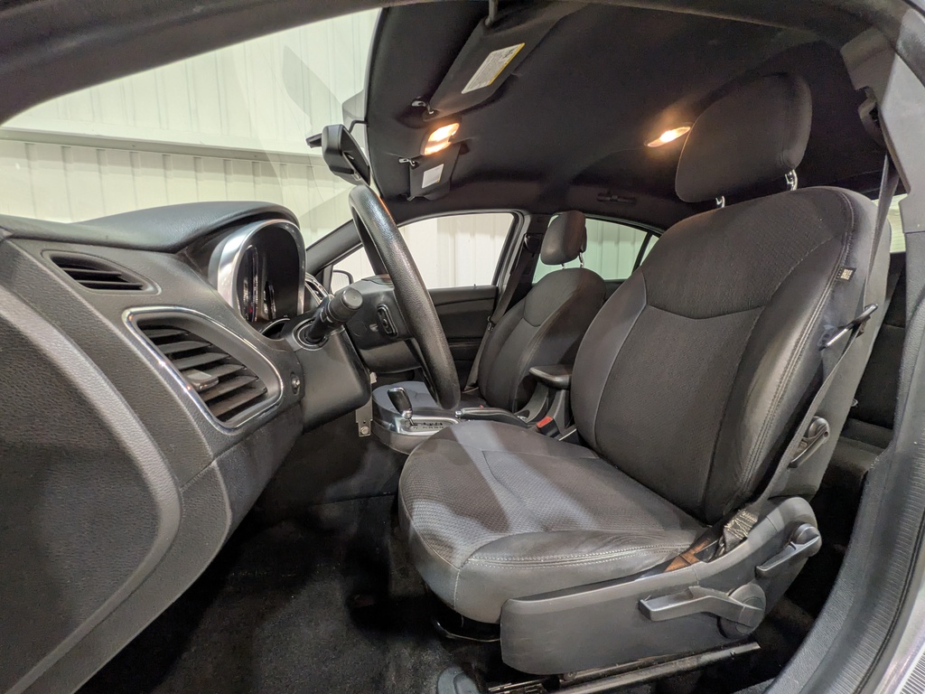 Chrysler 200 2013