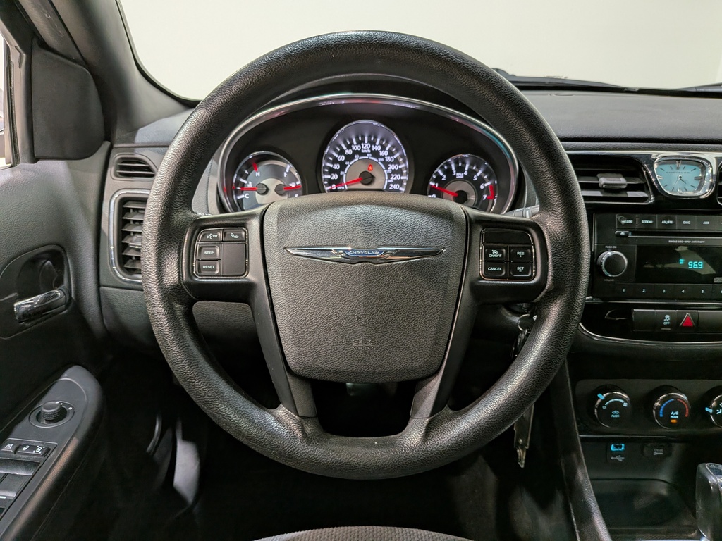 Chrysler 200 2013