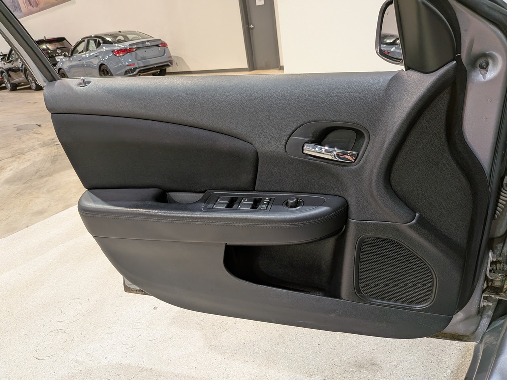 Chrysler 200 2013