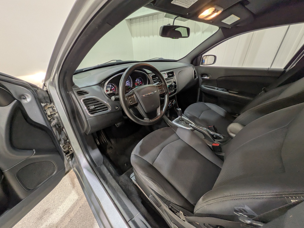 Chrysler 200 2013