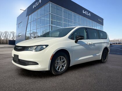 used 2025 Chrysler Grand Caravan car, priced at $37,444