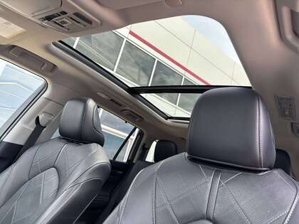used 2021 Toyota Highlander car, priced at $39,995