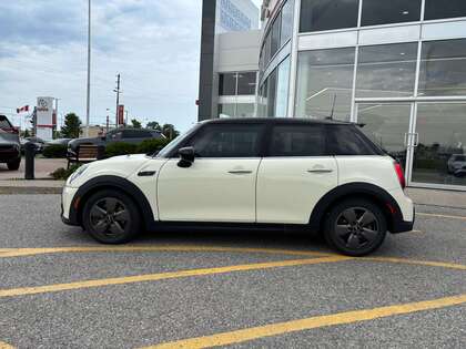 used 2022 MINI 5 Door car, priced at $25,995
