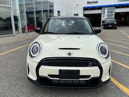 used 2022 MINI 5 Door car, priced at $25,995