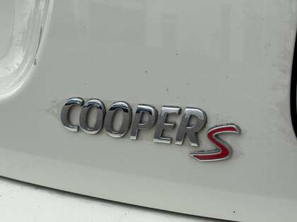 used 2022 MINI 5 Door car, priced at $25,995