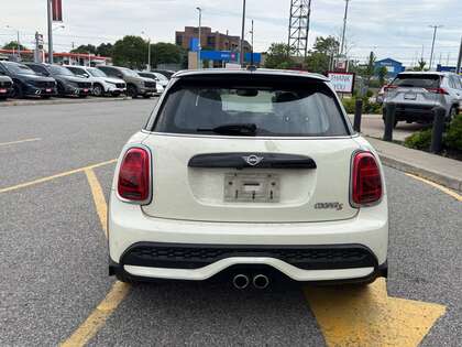 used 2022 MINI 5 Door car, priced at $25,995
