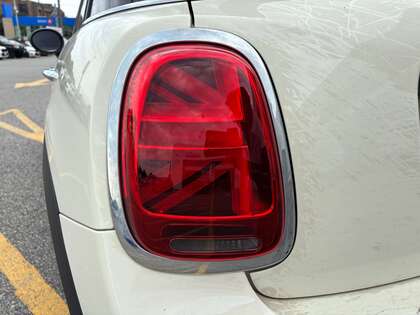 used 2022 MINI 5 Door car, priced at $25,995