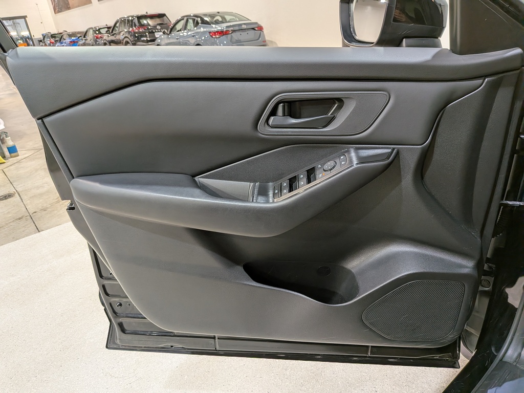 Nissan Rogue 2024