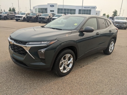 Gray 2025 Chevrolet Trax SUV / Crossover Front-Wheel Drive Automatic