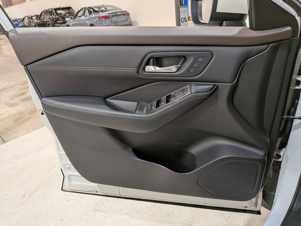 Nissan Rogue 2023