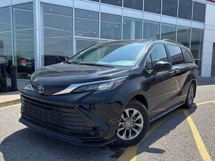 used 2025 Toyota Sienna car, priced at $55,995