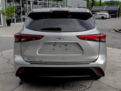 used 2020 Toyota Highlander car, priced at $32,333