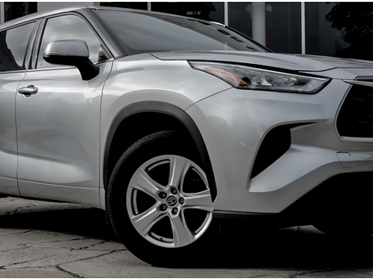 used 2020 Toyota Highlander car, priced at $32,333