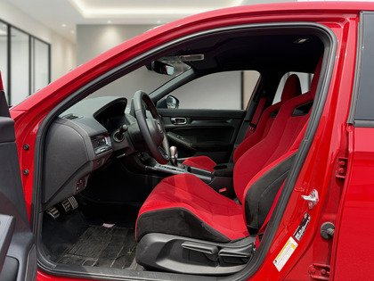 used 2025 Honda Civic car, priced at $65,999