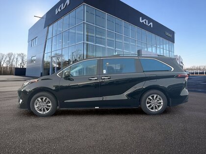 used 2026 Toyota Sienna car, priced at $60,495