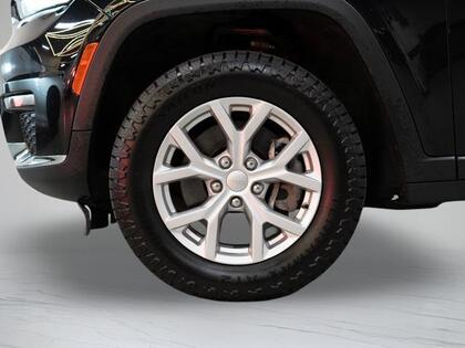 used 2023 Jeep Grand Cherokee car, priced at $33,900