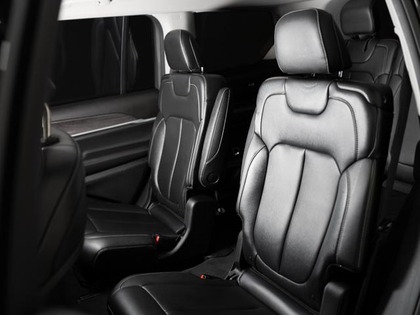 used 2023 Jeep Grand Cherokee car, priced at $33,900