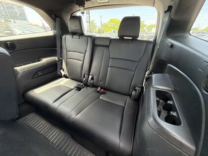 used 2022 Honda Pilot car, priced at $39,880