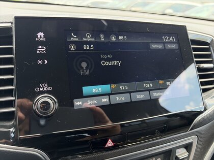 used 2022 Honda Pilot car, priced at $39,880