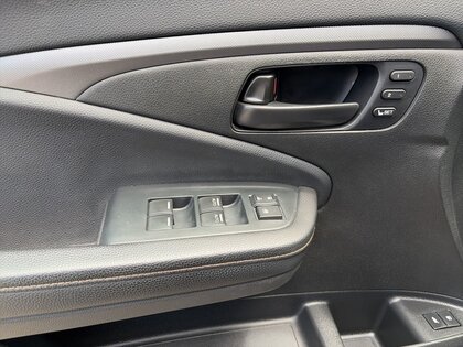 used 2022 Honda Pilot car, priced at $39,880