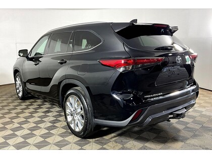 used 2023 Toyota Highlander car, priced at $51,998