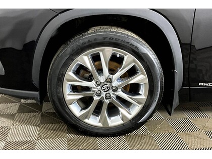used 2023 Toyota Highlander car, priced at $51,998