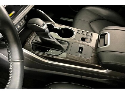used 2023 Toyota Highlander car, priced at $51,998