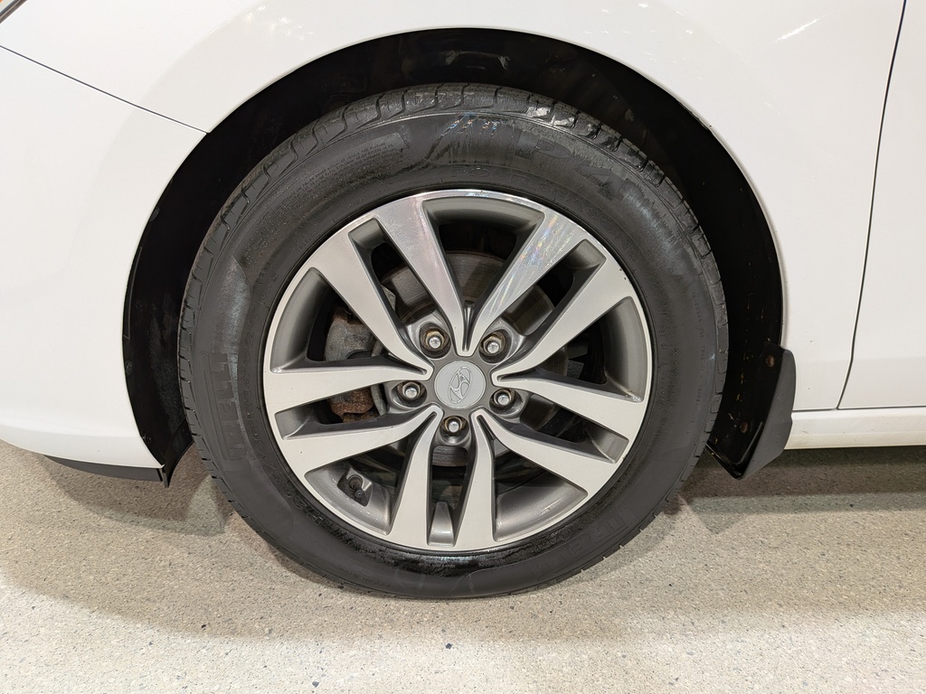 Hyundai Elantra GT 2018