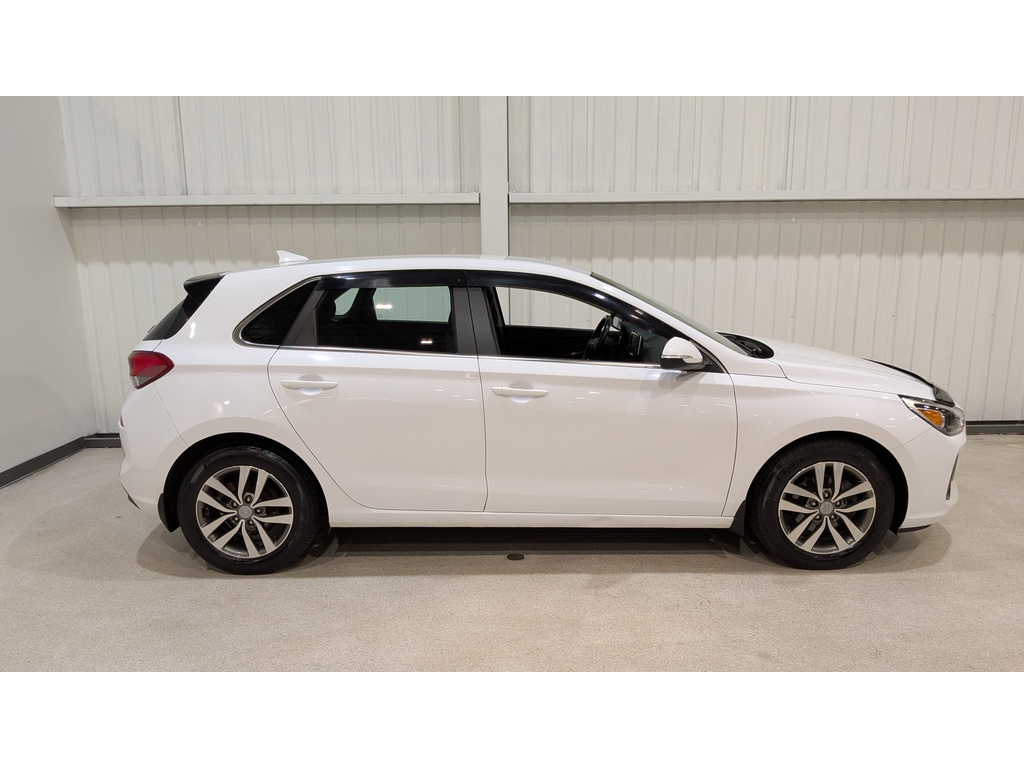 Hyundai Elantra GT 2018