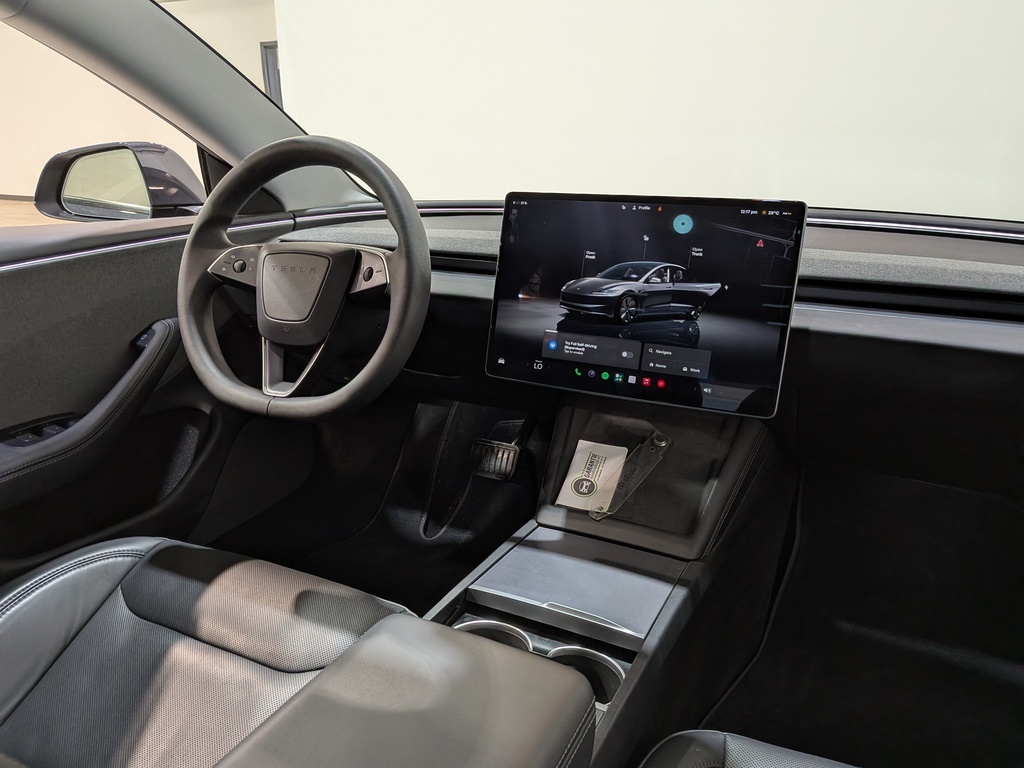 Tesla Model 3 2024