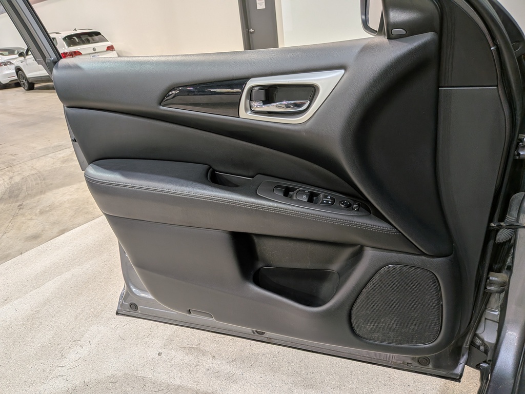 Nissan Pathfinder 2020