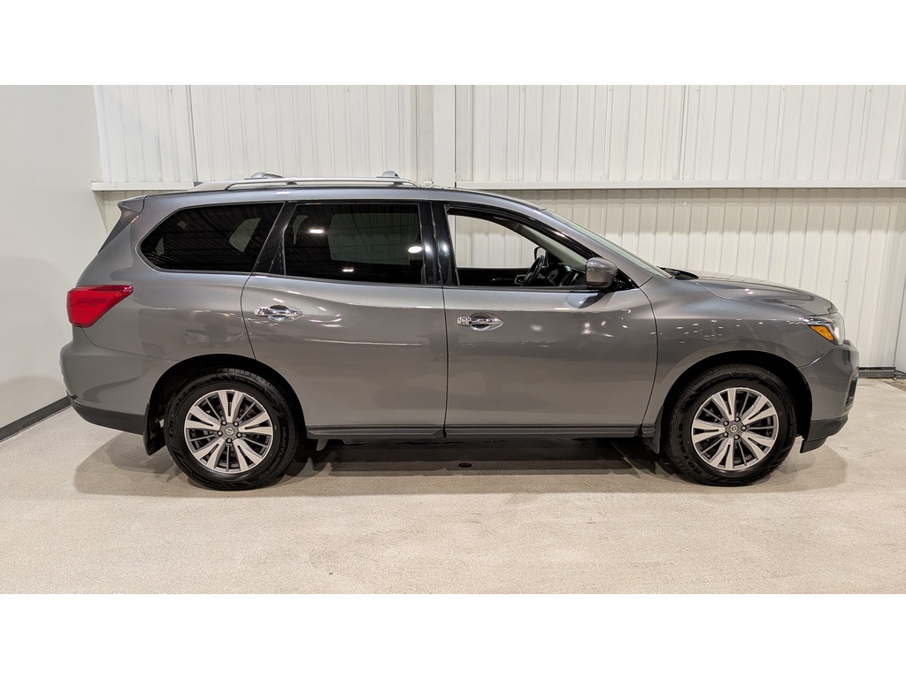 Nissan Pathfinder 2020