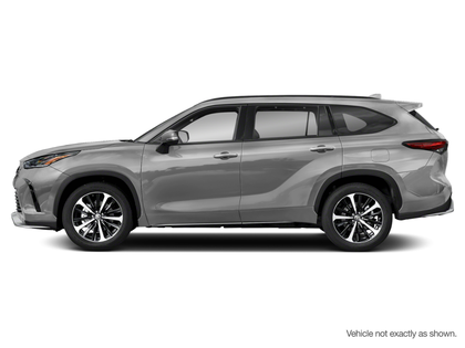 used 2021 Toyota Highlander car, priced at $40,998