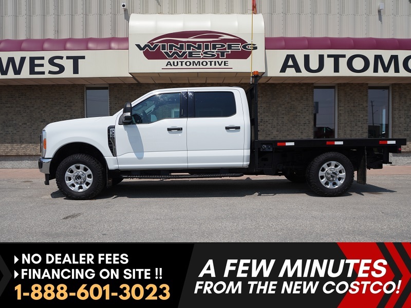 White 2023 Ford F-350 Super Duty Pickup Truck Four-Wheel Drive Automatic