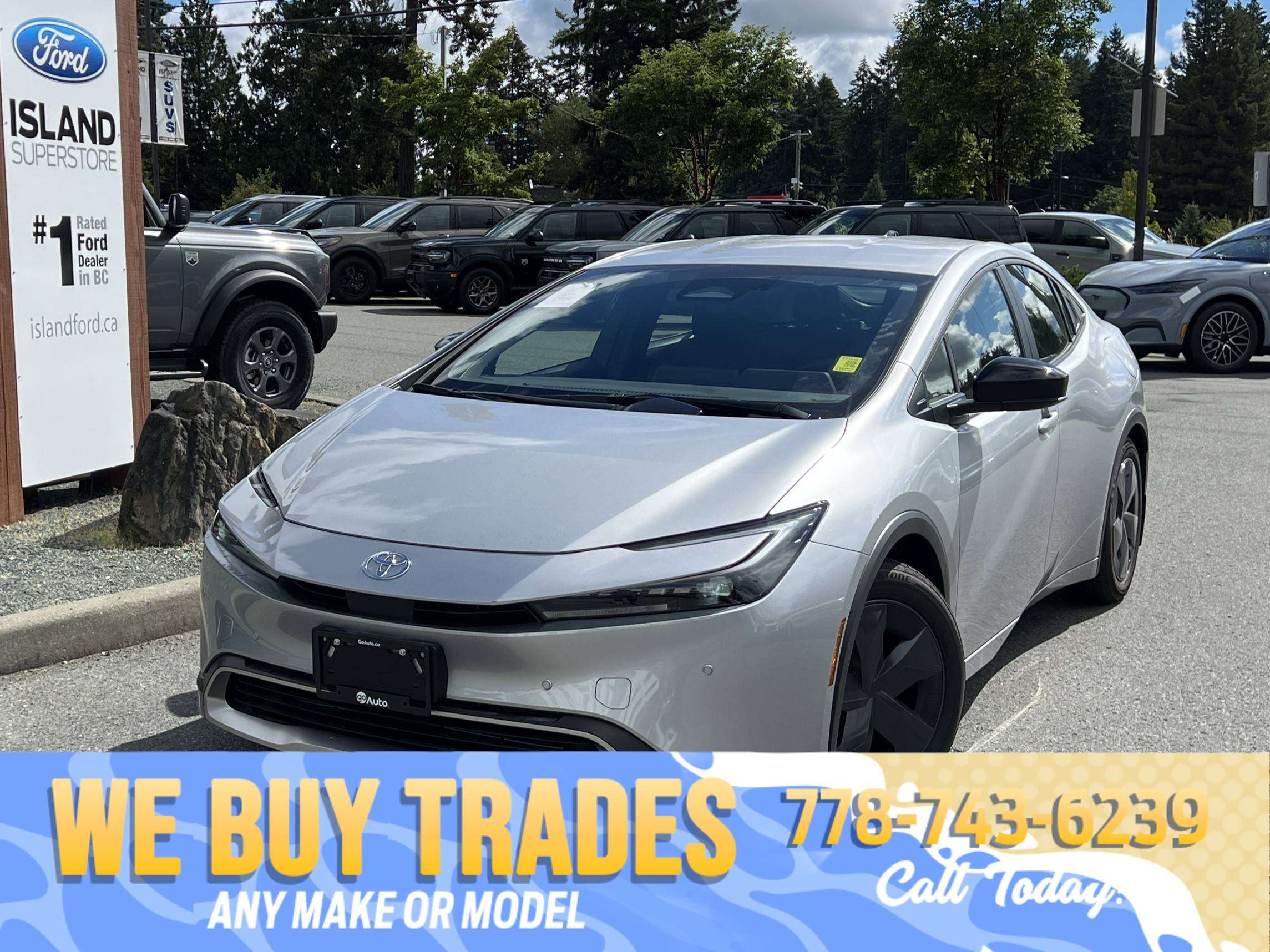Gray 2026 Toyota Prius Plug-In Hybrid Hatchback Front-Wheel Drive Continuously Variable Transmission