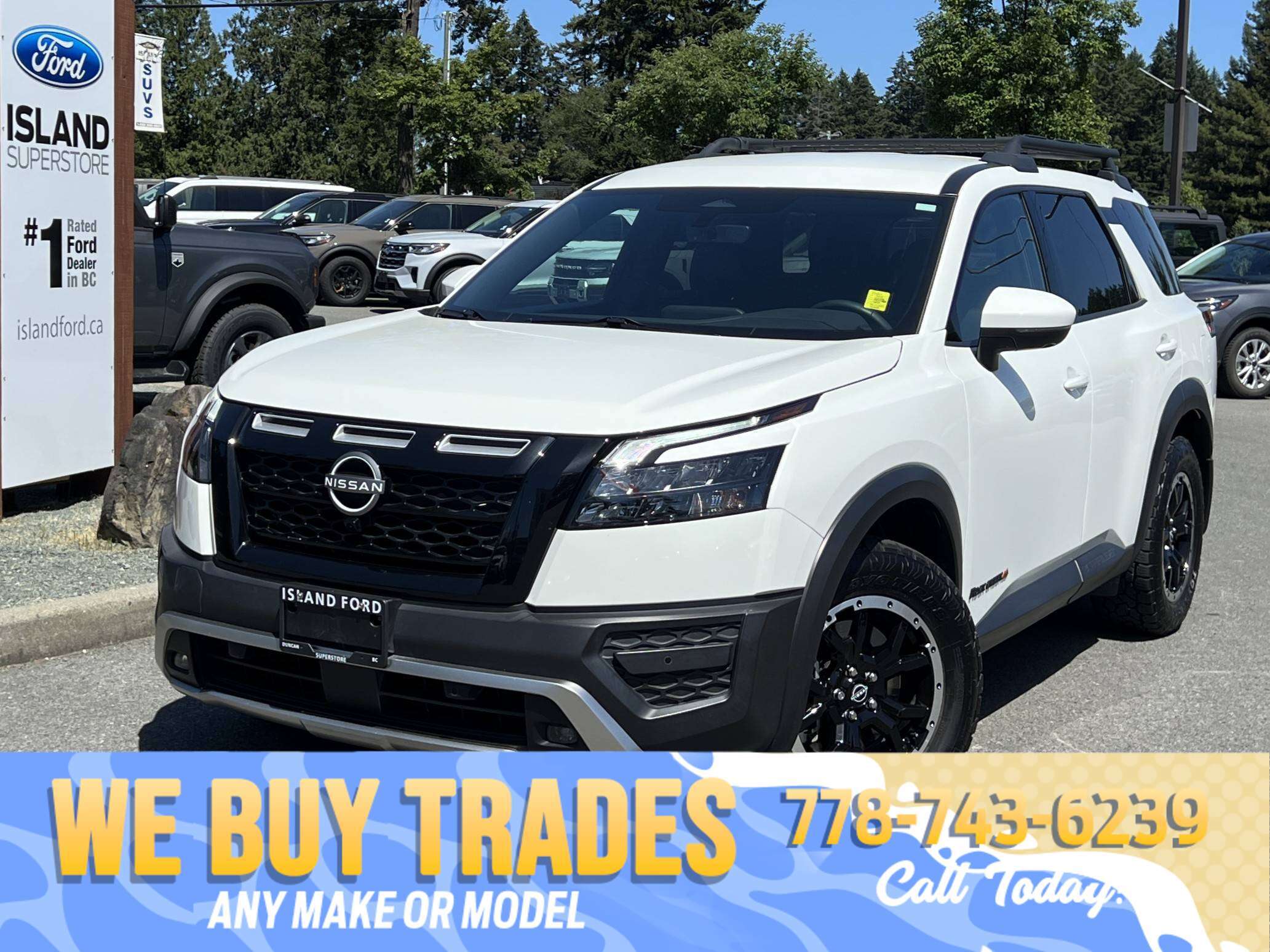White 2024 Nissan Pathfinder SUV / Crossover All-Wheel Drive Automatic