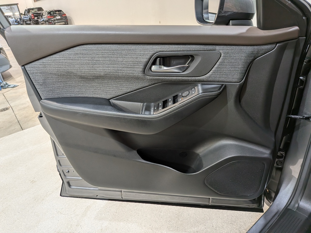 Nissan Rogue 2023